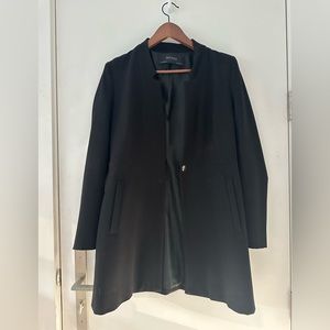 Form Fitting Black Zara Felt Trench Coat